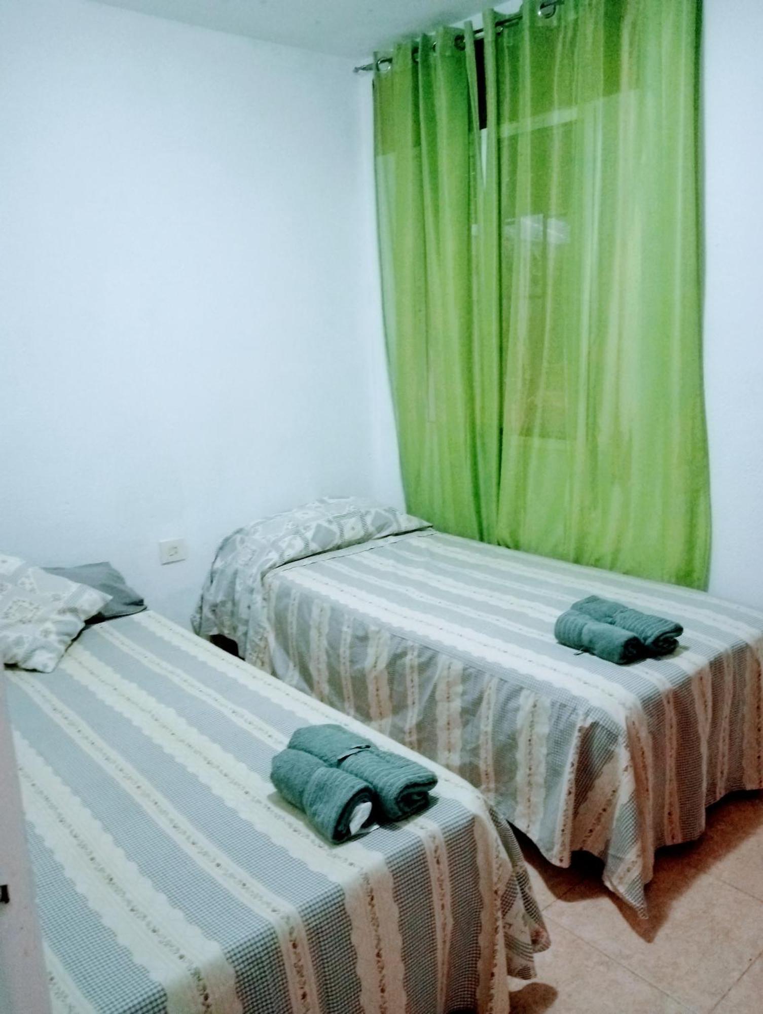 Playa Beach Malaga 3Habts Dobles, Cocina Familiar, Apartamento Completo La Cala Del Moral Bagian luar foto